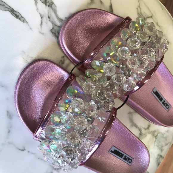 ‼️ Metallic Pink 3D Diamond Slides - Picture 2 of 8